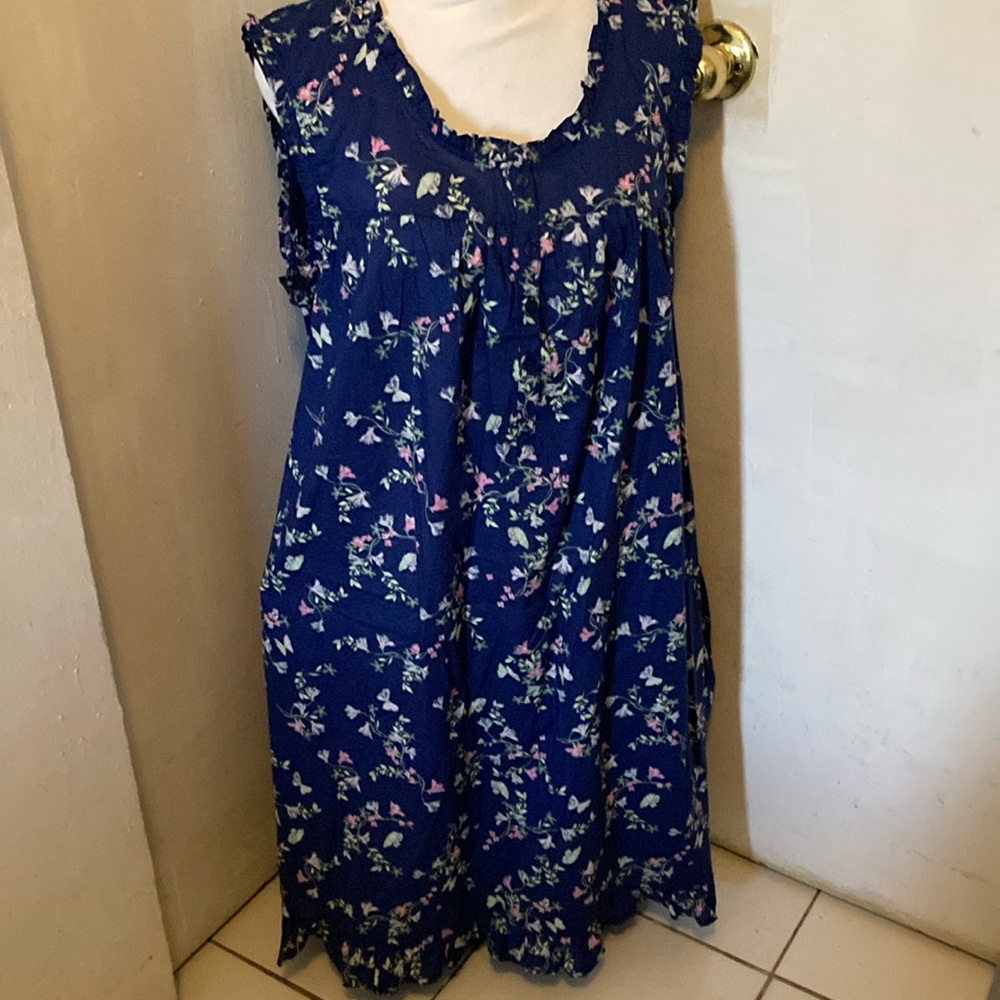 NWOT Short Nightgown